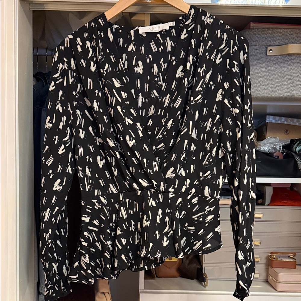 Astr Black and White Patterned Blouse